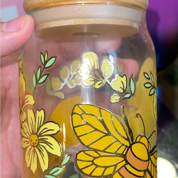 A Bundle of 2 Glass Cups - Picture 6 of 8